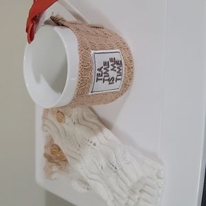 Mug and gloves without fingers